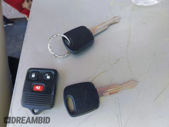 2003 Ford Escape XLT Popular 2 с VIN 1FMYU93173KC74798, выставлен на аукционе IAAI как лот 42687223 с пробегом 175 346 миль миль и . История ставок и продаж доступна на DreamBid. Изображение 11.