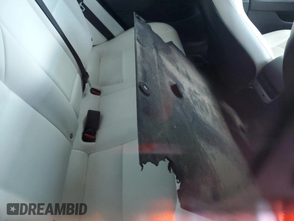 2018 Tesla Model 3 Long Range Battery z VIN 5YJ3E1EB3JF134664, wystawiony jako Copart lot #57288485 z przebiegiem Nie podano mil oraz Szkoda całkowita • Salvage title. Historia ofert i sprzedaży dostępna na DreamBid. Obrazek 10.