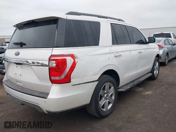 2019 Ford Expedition XLT with VIN 1FMJU1HT9KEA37773, listed as a IAAI auction lot 41537479 with 91,544 mi miles. Bid and sale history available at carsss.com. Image 4.