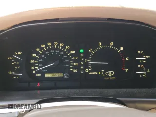2002 Lexus LX 470 z VIN JTJHT00W723519186, wystawiony jako Copart lot #70190464 z przebiegiem 306 793 mil mil oraz Tytuł czysty. Historia ofert i sprzedaży dostępna na DreamBid. Obrazek 9.