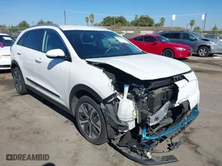2022 Kia Niro EV S with VIN KNDCC3LG8N5160250, listed as a IAAI auction lot 40668241 with 16,557 mi miles. Bid and sale history available at carsss.com. Image 1.