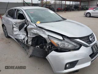 2016 Nissan Altima SL z VIN 1N4BL3APXGC281512, wystawiony jako IAAI lot #41245604 z przebiegiem 123 193 mil mil oraz . Historia ofert i sprzedaży dostępna na DreamBid. Obrazek 6.