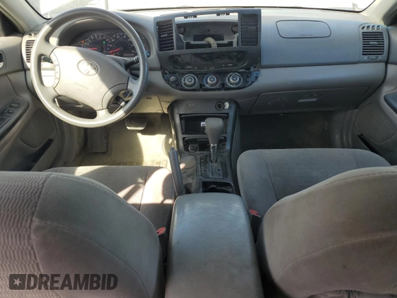 2005 Toyota Camry STD z VIN 4T1BE32KX5U540557, wystawiony jako Copart lot #50408435 z przebiegiem 268 848 mil mil oraz Szkoda całkowita • Salvage title. Historia ofert i sprzedaży dostępna na DreamBid. Obrazek 8.