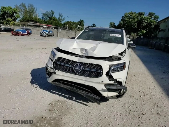 2022 Mercedes-Benz GLB with VIN W1N4M4HB0NW232968, listed as a Copart auction lot 82396574 with 27,841 mi miles and Non Repairable. Bid and sale history available at carsss.com. Image 12.