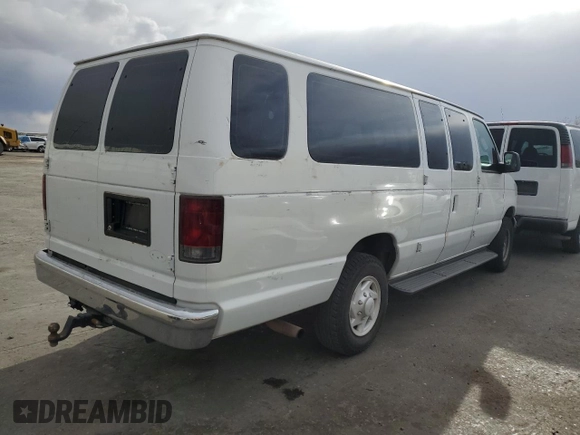 2007 Ford Econoline Passenger XL with VIN 1FBSS31L07DB12995, listed as a Copart auction lot 52041765 with 144,918 mi miles and Clean title. Bid and sale history available at DreamBid. Image 3.