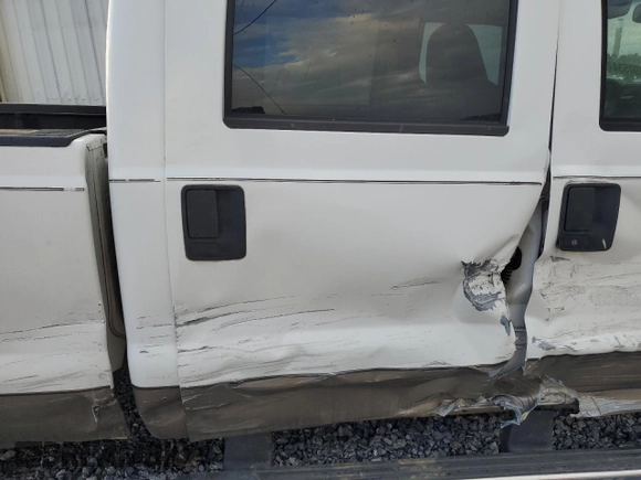 2005 Ford F-350 XL с VIN 1FTWW32P55EA54456, выставлен на аукционе Copart как лот 84890534 с пробегом 128 220 миль миль и Списание • Salvage title. История ставок и продаж доступна на DreamBid. Изображение 11.