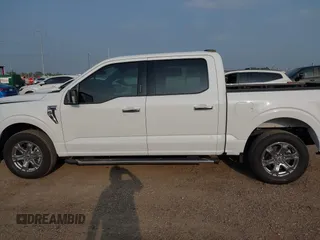 2023 Ford F-150 XL z VIN 1FTEW1CP1PKF44623, wystawiony jako IAAI lot #41921624 z przebiegiem 3 008 mil mil oraz . Historia ofert i sprzedaży dostępna na DreamBid. Obrazek 14.