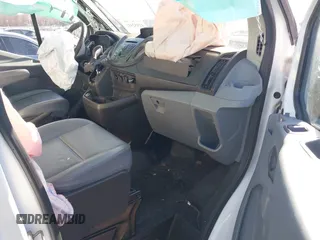 2019 Ford Transit с VIN 1FTYE2CMXKKB32625, выставлен на аукционе IAAI как лот 41952410 с пробегом 74 573 миль миль и . История ставок и продаж доступна на DreamBid. Изображение 5.
