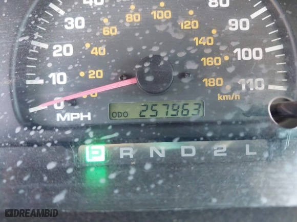 2002 Toyota 4Runner SR5 with VIN JT3GN86R920241860, listed as a IAAI auction lot 41872046 with 257,963 mi miles. Bid and sale history available at carsss.com. Image 7.
