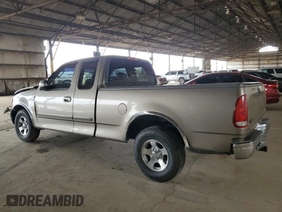2003 Ford F-150 XL z VIN 1FTRX17233NB60705, wystawiony jako Copart lot #47481745 z przebiegiem 306 645 mil mil oraz Szkoda całkowita • Salvage title. Historia ofert i sprzedaży dostępna na DreamBid. Obrazek 2.