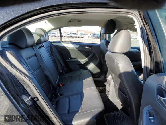 2013 Volkswagen Jetta Sedan SE with VIN 3VWDP7AJ1DM354493, listed as a Copart auction lot 45370005 with 127,138 mi miles and Clean Title. Bid and sale history available at carsss.com. Image 10.