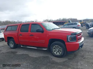 2011 Chevrolet Silverado 1500 LS with VIN 3GCPKREA0BG182991, listed as a IAAI auction lot 41925926 with 180,670 mi miles. Bid and sale history available at carsss.com. Image 13.