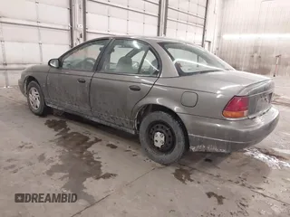 1998 Saturn SL z VIN 1G8ZH528XWZ240574, wystawiony jako IAAI lot #41588681 z przebiegiem Nie podano mil oraz . Historia ofert i sprzedaży dostępna na DreamBid. Obrazek 3.
