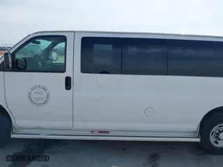 2013 Chevrolet Express Passenger 1LT with VIN 1GAZG1FA1D1191719, listed as a IAAI auction lot 42124977 with 92,228 mi miles. Bid and sale history available at carsss.com. Image 14.