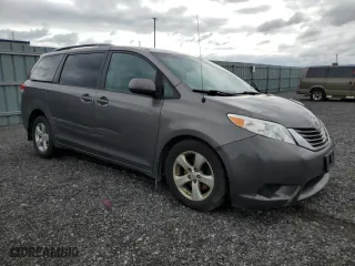2014 Toyota Sienna LE AAS with VIN 5TDKK3DC8ES511629, listed as a Copart auction lot 56492754 with 289,071 mi miles and Salvage Title. Bid and sale history available at carsss.com. Image 4.