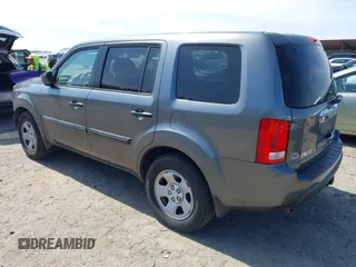 2011 Honda Pilot LX with VIN 5FNYF4H24BB014888, listed as a IAAI auction lot 41833552 with 163,416 mi miles. Bid and sale history available at carsss.com. Image 3.