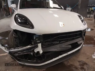 2022 Porsche Macan with VIN WP1AA2A54NLB03594, listed as a IAAI auction lot 41696623 with 43,779 mi miles and . Bid and sale history available at DreamBid. Image 17.