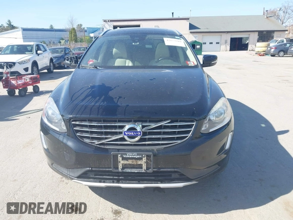 2016 Volvo XC60 T5 Premier with VIN YV4612RK8G2800032, listed as a IAAI auction lot 42173789 with 107,561 mi miles. Bid and sale history available at carsss.com. Image 12.