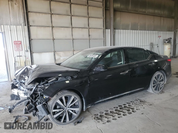 2019 Nissan Altima 2.5 Platinum with VIN 1N4BL4FV6KC179520, listed as a Copart auction lot 48404465 with 70,190 mi miles and Salvage Title. Bid and sale history available at carsss.com. Image 1.