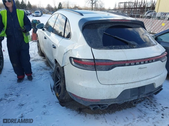 2019 Porsche Macan with VIN WP1AA2A54KLB07978, listed as a IAAI auction lot 41537462 with NaN miles. Bid and sale history available at carsss.com. Image 3.