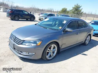 2015 Volkswagen Passat 2.0L TDI SEL Premium with VIN 1VWCV7A35FC041972, listed as a IAAI auction lot 41980544 with 110,797 mi miles. Bid and sale history available at carsss.com. Image 17.