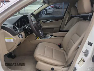 2013 Mercedes-Benz C 300 Sport z VIN WDDGF8ABXDR248663, wystawiony jako Copart lot #48704985 z przebiegiem 108 815 mil mil oraz Szkoda całkowita • Salvage title. Historia ofert i sprzedaży dostępna na DreamBid. Obrazek 7.