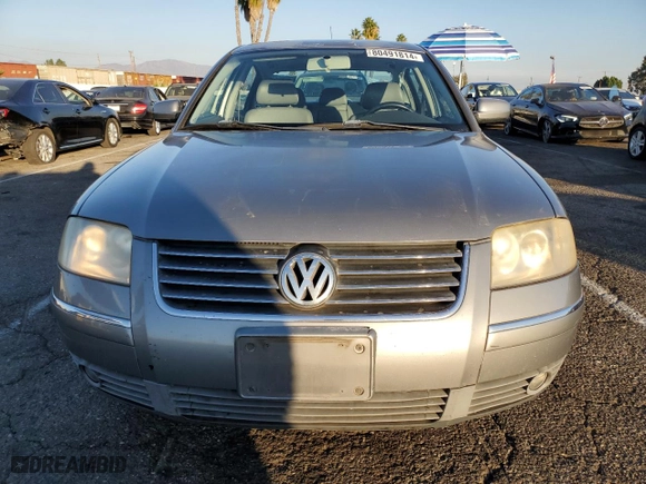 2002 Volkswagen Passat GLS with VIN WVWPD63BX2P014324, listed as a Copart auction lot 80491814 with 235,818 mi miles and Salvage Title. Bid and sale history available at carsss.com. Image 5.