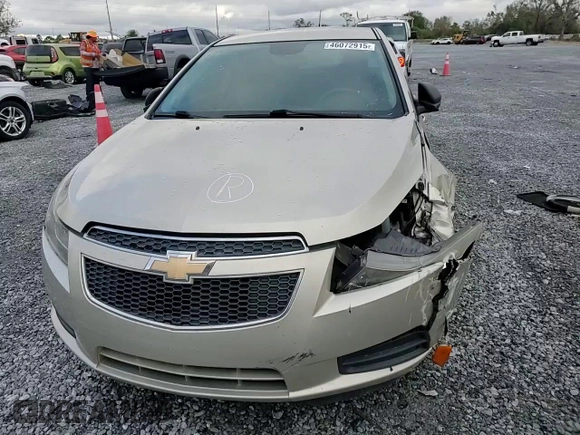 2014 Chevrolet Cruze LS with VIN 1G1PA5SHXE7287544, listed as a Copart auction lot 46072915 with 108,021 mi miles and Salvage Title. Bid and sale history available at carsss.com. Image 10.