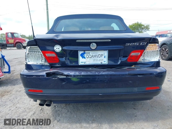 2005 BMW 3 Series 325Ci with VIN WBABW33405PL35066, listed as a IAAI auction lot 40118380 with 245,479 mi miles and . Bid and sale history available at carsss.com. Image 6.