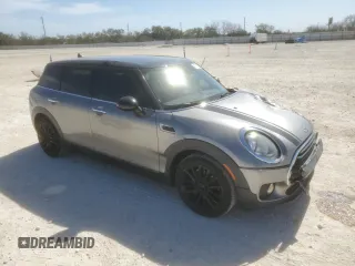 2016 MINI Clubman z VIN WMWLN5C57G2B28303, wystawiony jako Copart lot #56638375 z przebiegiem 130 262 mil mil oraz Szkoda całkowita • Salvage title. Historia ofert i sprzedaży dostępna na DreamBid. Obrazek 4.