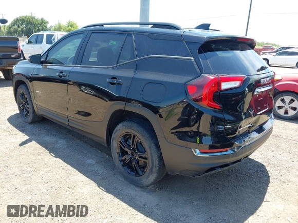 2024 GMC Terrain AT4 z VIN 3GKALYEG3RL222343, wystawiony jako IAAI lot #42238637 z przebiegiem 11 837 mil mil oraz . Historia ofert i sprzedaży dostępna na DreamBid. Obrazek 3.