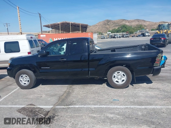 2008 Toyota Tacoma z VIN 5TETX22N28Z473083, wystawiony jako IAAI lot #42280489 z przebiegiem 160 261 mil mil oraz . Historia ofert i sprzedaży dostępna na DreamBid. Obrazek 14.