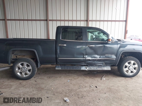 2017 GMC Sierra 2500HD SLT with VIN 1GT12TEY3HF232700, listed as a IAAI auction lot 41381275 with 217,148 mi miles. Bid and sale history available at carsss.com. Image 6.