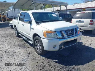 2011 Nissan Titan SL z VIN 1N6BA0ED0BN322450, wystawiony jako IAAI lot #41885929 z przebiegiem 340 922 mil mil oraz . Historia ofert i sprzedaży dostępna na DreamBid. Obrazek 1.