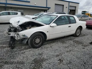 1994 Mercury Cougar z VIN 1MELM62W1RH629351, wystawiony jako Copart lot #85433284 z przebiegiem 168 953 mil mil oraz Szkody całkowita. Historia ofert i sprzedaży dostępna na DreamBid. Obrazek 1.