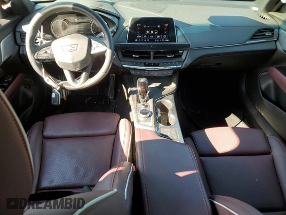 2022 Cadillac CT4-V z VIN 1G6DH5RL2N0121059, wystawiony jako Copart lot #71968614 z przebiegiem 55 049 mil mil oraz Szkody całkowita. Historia ofert i sprzedaży dostępna na DreamBid. Obrazek 8.