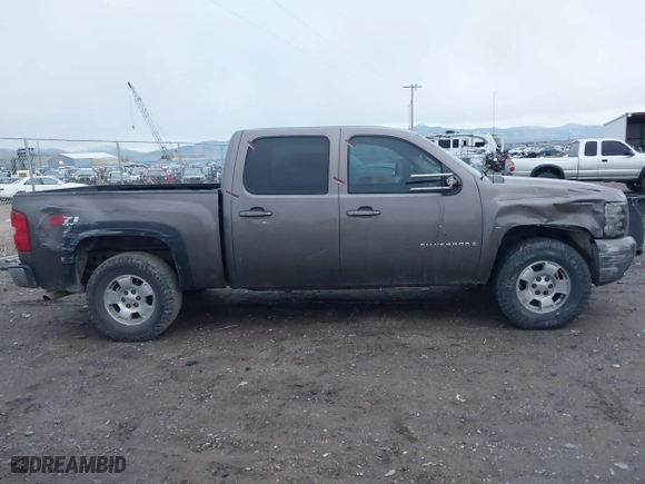 2008 Chevrolet Silverado 1500 LTZ with VIN 2GCEK13M181190265, listed as a IAAI auction lot 40928406 with 206,270 mi miles. Bid and sale history available at carsss.com. Image 13.