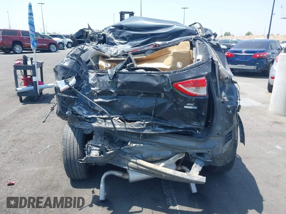2013 Ford Escape SE z VIN 1FMCU9G91DUD55697, wystawiony jako IAAI lot #42184822 z przebiegiem 139 594 mil mil oraz . Historia ofert i sprzedaży dostępna na DreamBid. Obrazek 6.
