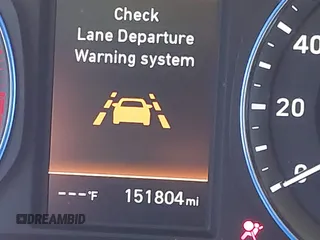 2018 Hyundai Kona Ultimate with VIN KM8K5CA55JU093643, listed as a IAAI auction lot 41833149 with 151,804 mi miles. Bid and sale history available at carsss.com. Image 16.