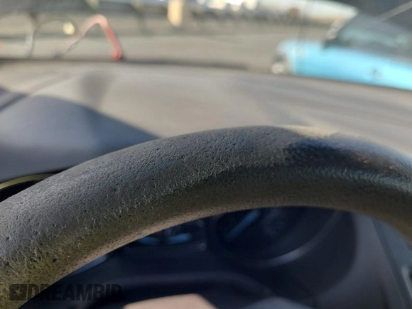 2016 Ford Focus SE z VIN 1FADP3F29GL391896, wystawiony jako IAAI lot #42069125 z przebiegiem 239 852 mil mil oraz . Historia ofert i sprzedaży dostępna na DreamBid. Obrazek 1.
