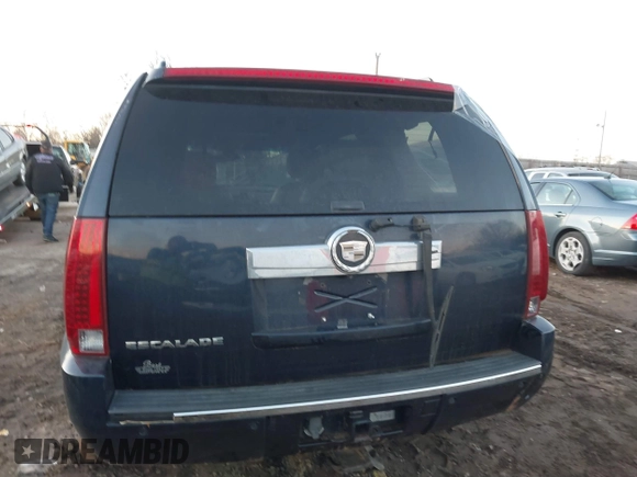 2007 Cadillac Escalade z VIN 1GYFK63847R345024, wystawiony jako IAAI lot #41326672 z przebiegiem Nie podano mil oraz . Historia ofert i sprzedaży dostępna na DreamBid. Obrazek 11.