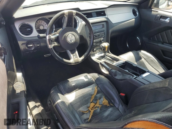 2012 Ford Mustang GT z VIN 1ZVBP8FF6C5268005, wystawiony jako Copart lot #59921495 z przebiegiem Nie podano mil oraz Szkoda całkowita • Salvage title. Historia ofert i sprzedaży dostępna na DreamBid. Obrazek 8.