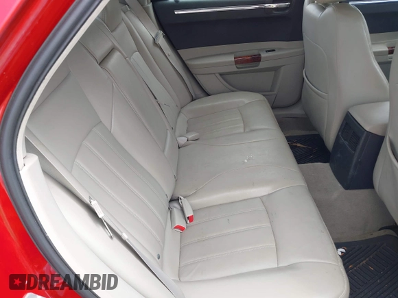 2007 Chrysler 300 C with VIN 2C3KA63H57H684368, listed as a IAAI auction lot 42144972 with 117,478 mi miles. Bid and sale history available at carsss.com. Image 8.