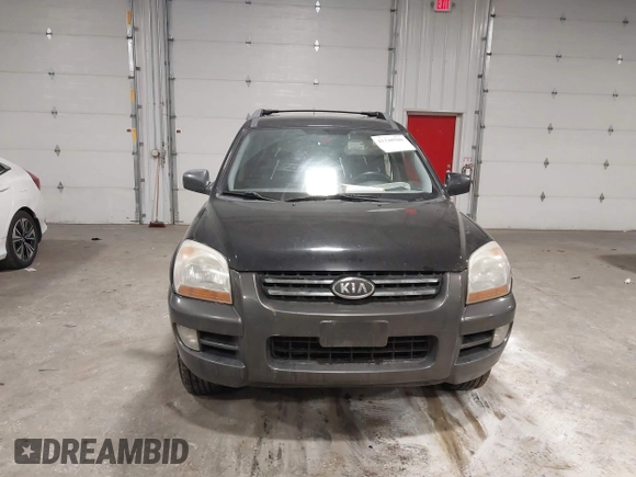 2008 Kia Sportage LX with VIN KNDJE723387535641, listed as a IAAI auction lot 41348580 with 184,430 mi miles. Bid and sale history available at carsss.com. Image 12.