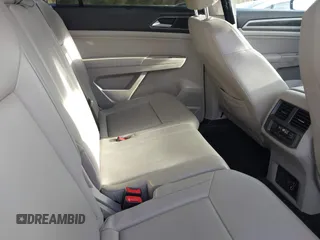 2018 Volkswagen Atlas SE with VIN 1V2DR2CA6JC526557, listed as a IAAI auction lot 41420788 with 135,149 mi miles and . Bid and sale history available at DreamBid. Image 8.