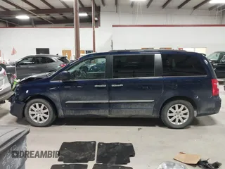 2016 Chrysler Town & Country Touring with VIN 2C4RC1BG2GR305711, listed as a IAAI auction lot 41984947 with 206,360 mi miles. Bid and sale history available at carsss.com. Image 14.