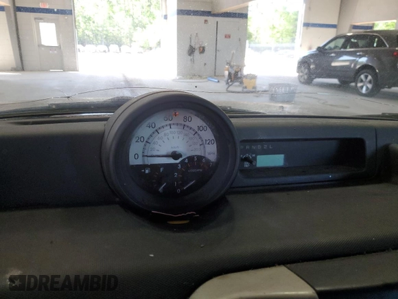 2005 Scion xB z VIN JTLKT324150205372, wystawiony jako Copart lot #54899875 z przebiegiem Nie podano mil oraz Szkoda całkowita • Salvage title. Historia ofert i sprzedaży dostępna na DreamBid. Obrazek 9.