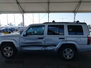 2006 Jeep Commander z VIN 1J8HH48K76C329934, wystawiony jako IAAI lot #41528939 z przebiegiem 180 006 mil mil oraz . Historia ofert i sprzedaży dostępna na DreamBid. Obrazek 14.