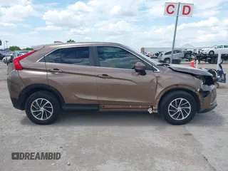 2020 Mitsubishi Eclipse Cross ES z VIN JA4AS3AA8LZ001737, wystawiony jako IAAI lot #42626522 z przebiegiem 152 511 mil mil oraz . Historia ofert i sprzedaży dostępna na DreamBid. Obrazek 13.