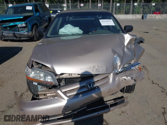 2001 Honda Accord EX с VIN 1HGCG16501A011904, выставлен на аукционе IAAI как лот 42326975 с пробегом 128 808 миль миль и . История ставок и продаж доступна на DreamBid. Изображение 6.